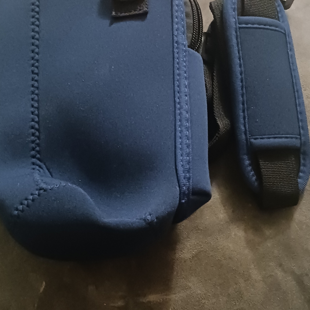 Crossbody thermal bottle holder